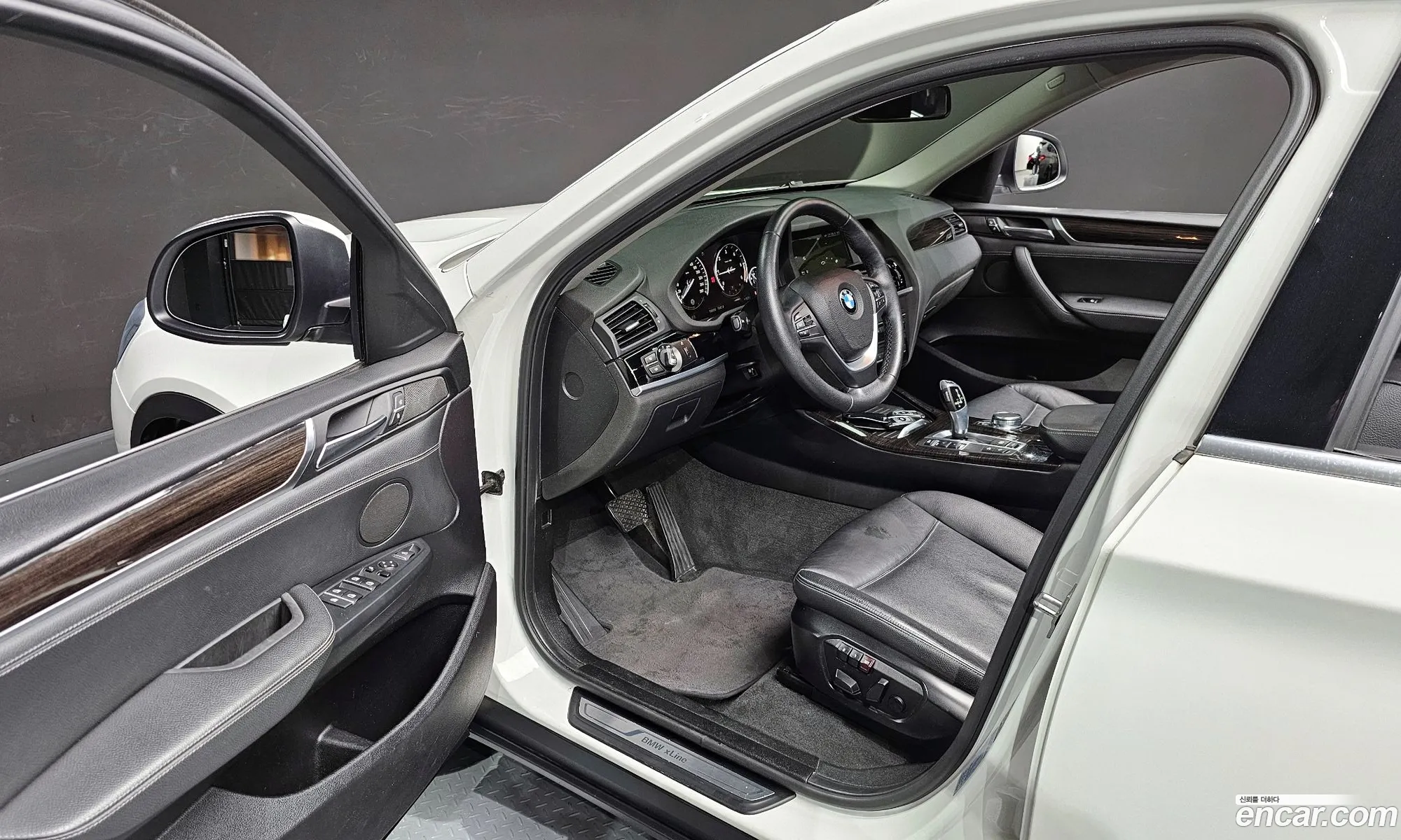 BMW X4 2017 WBAXX1108H0T37412 — 5