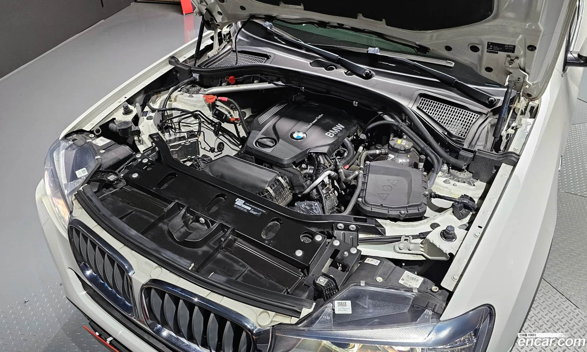 BMW X4 2017 WBAXX1108H0T37412 — 4
