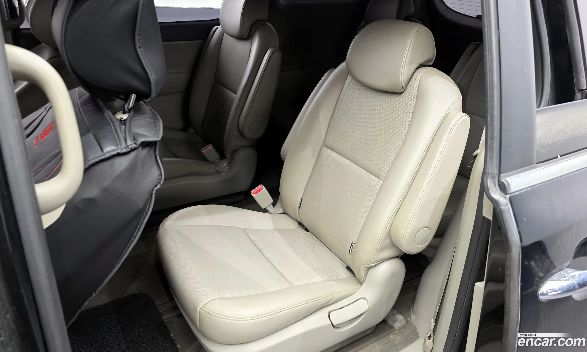 Kia Carnival 2016 — 9