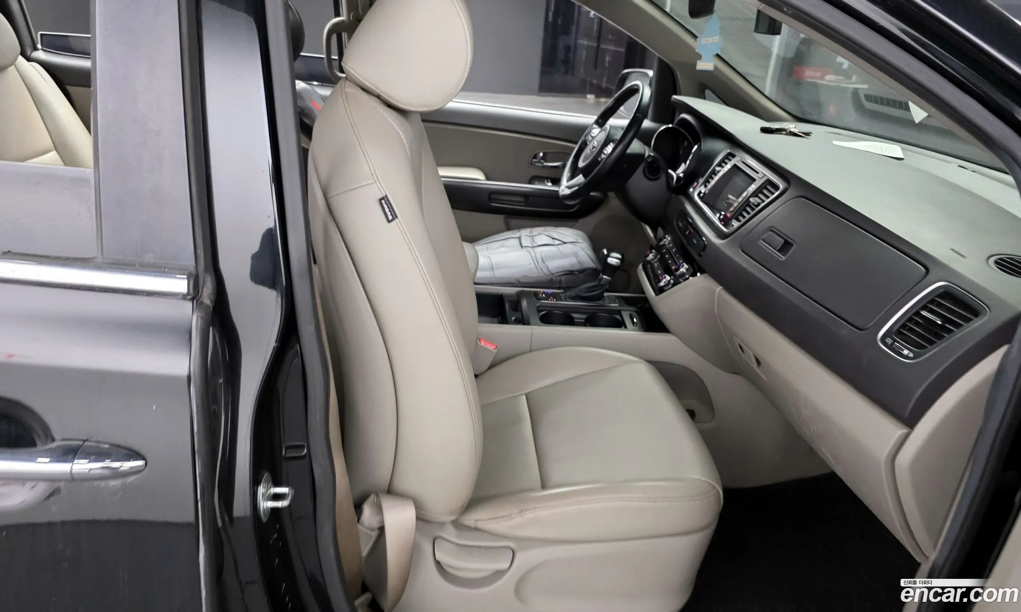 Kia Carnival 2016 — 10