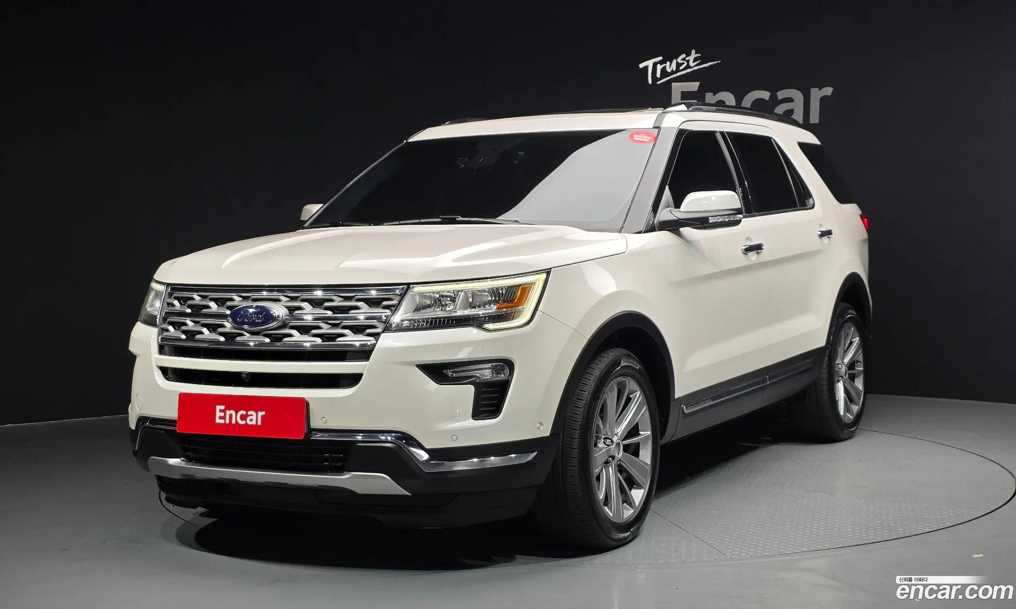 Ford Explorer 2018 1FM5K8FH1JGA49000 — 3