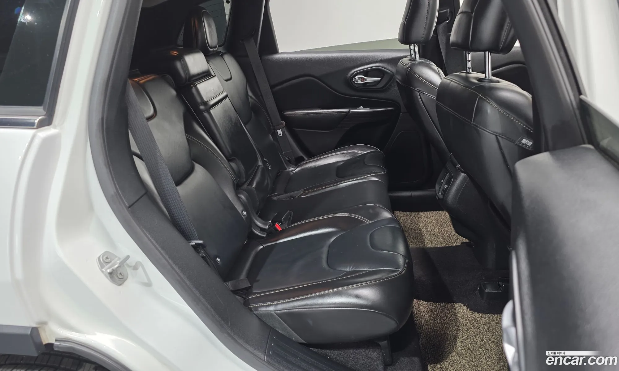 Jeep Cherokee 2016 — 13