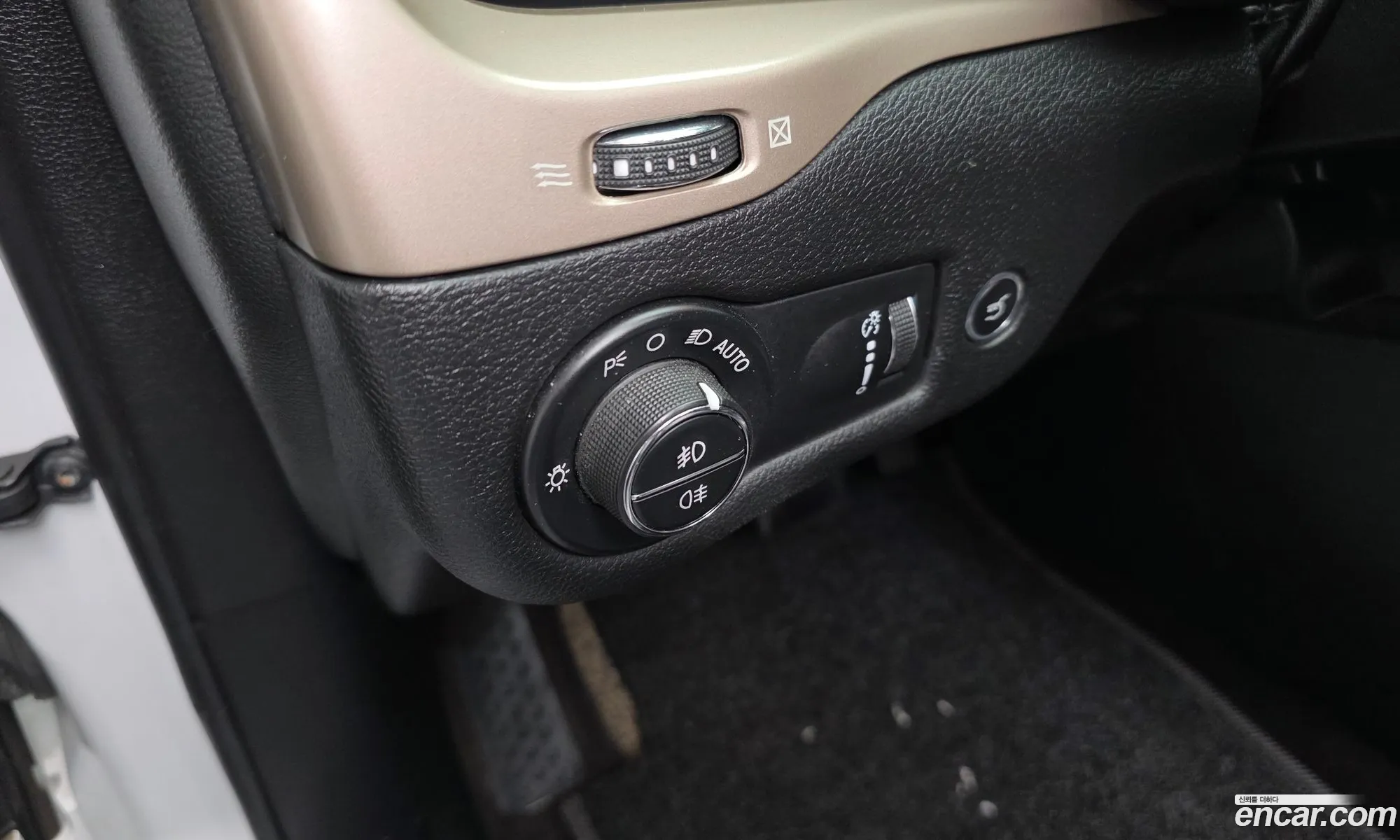 Jeep Cherokee 2016 — 12