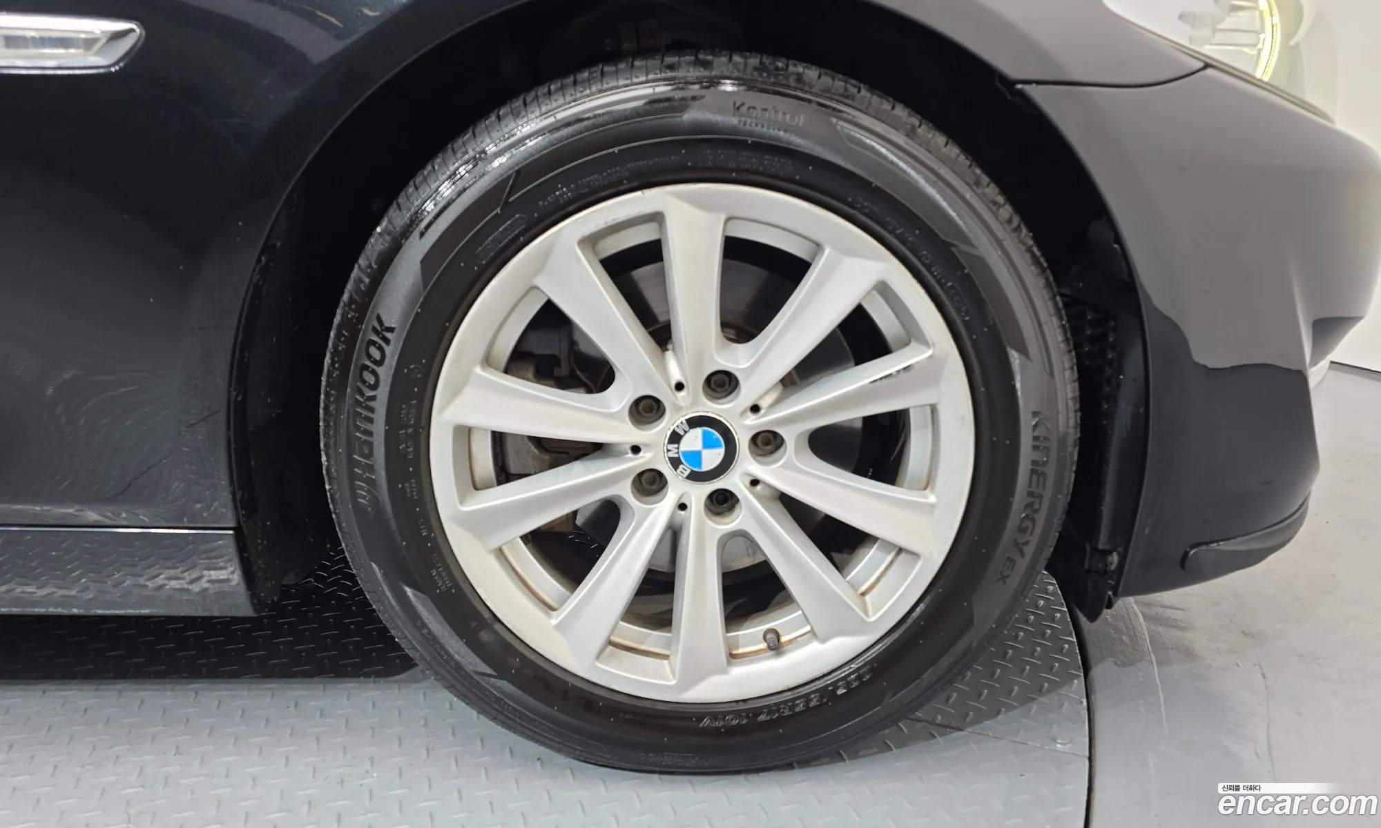 BMW 5 Series 2012 — 2