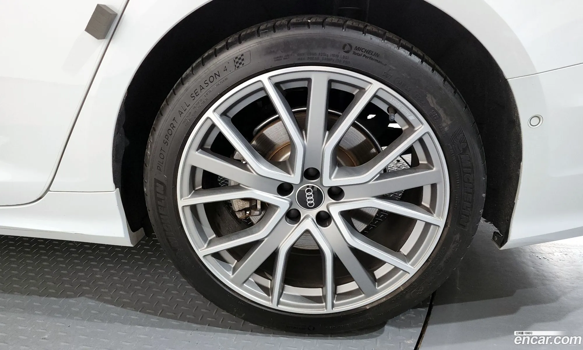 Audi A6 2023 WAUZZZF25PN010740 — 18