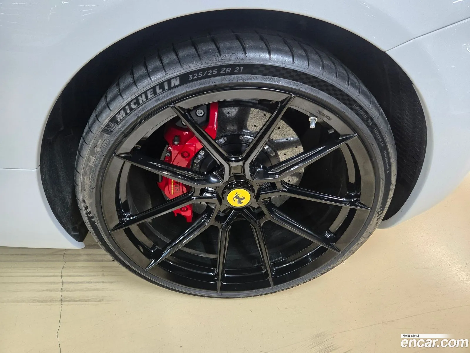 Ferrari SF90 Spider 2023 — 7