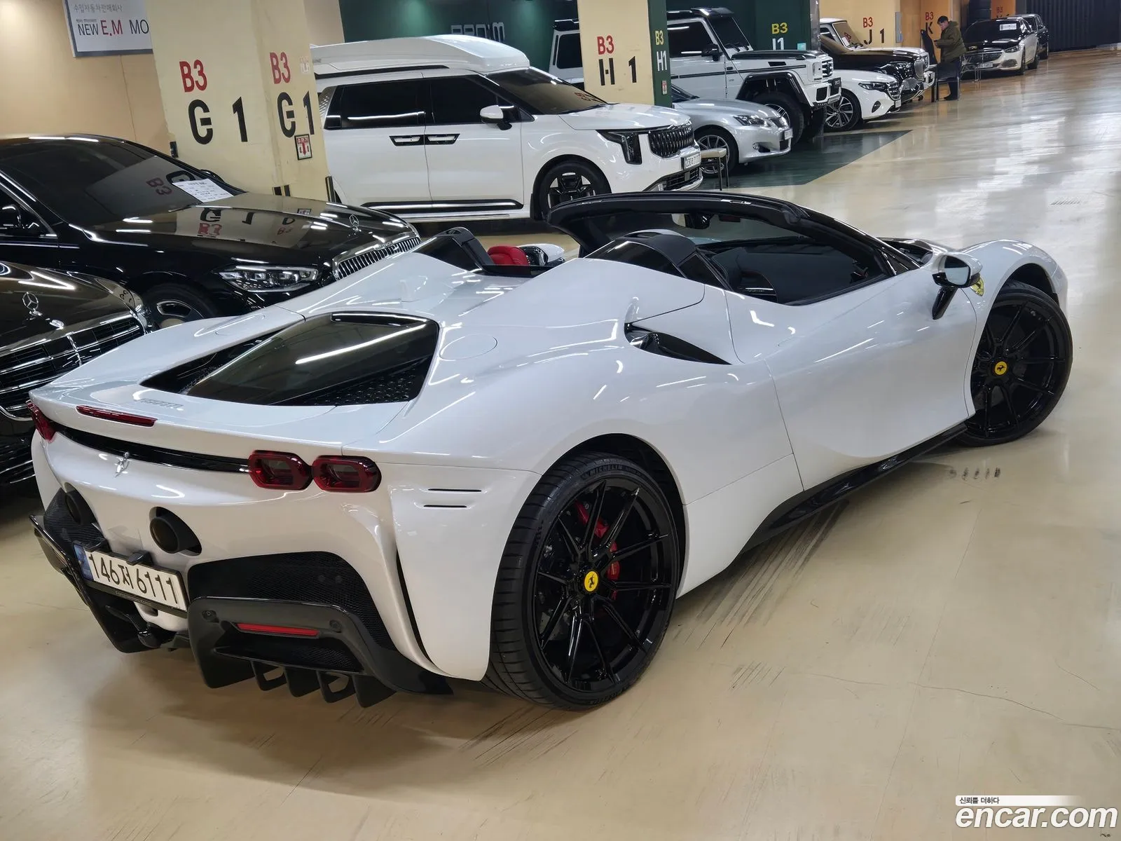 Ferrari SF90 Spider 2023 — 13
