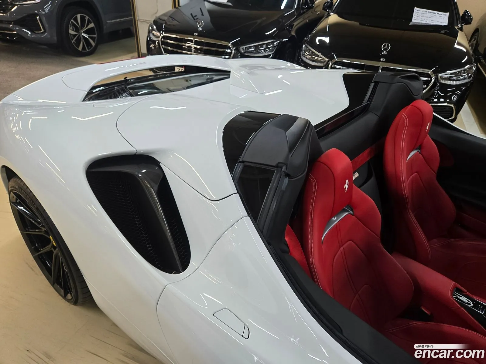 Ferrari SF90 Spider 2023 — 10