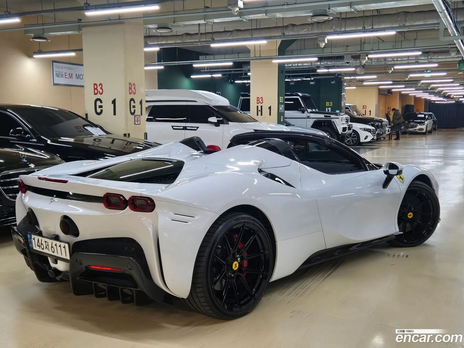 Ferrari SF90 Spider 2023 — 8