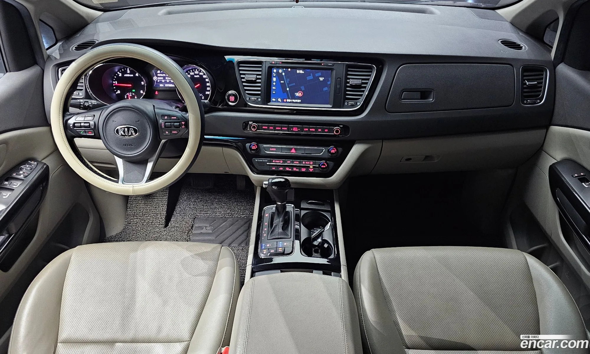 Kia Carnival 2016 — 2