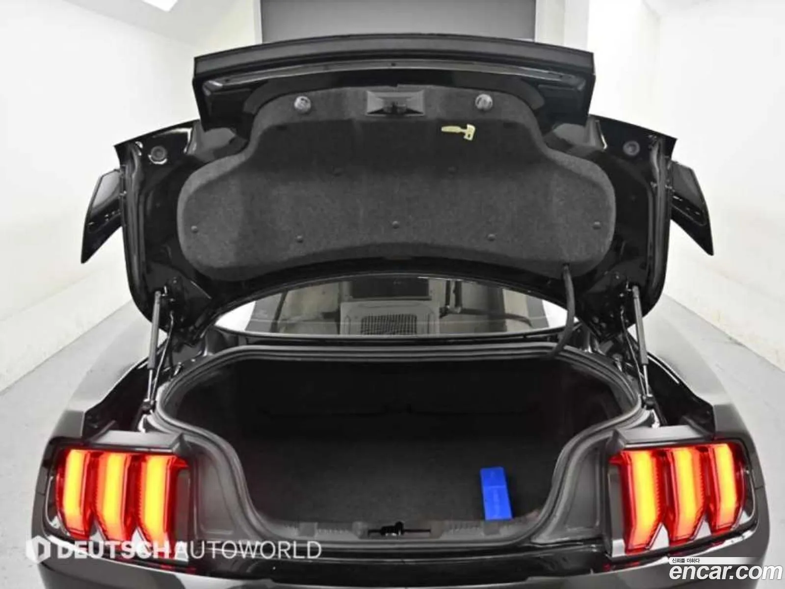 Ford Mustang 2022 — 6