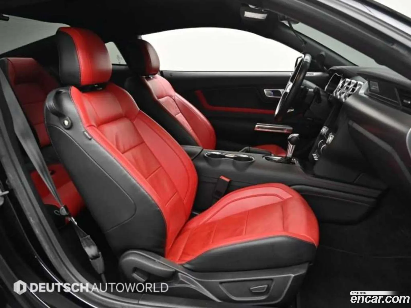 Ford Mustang 2022 — 11