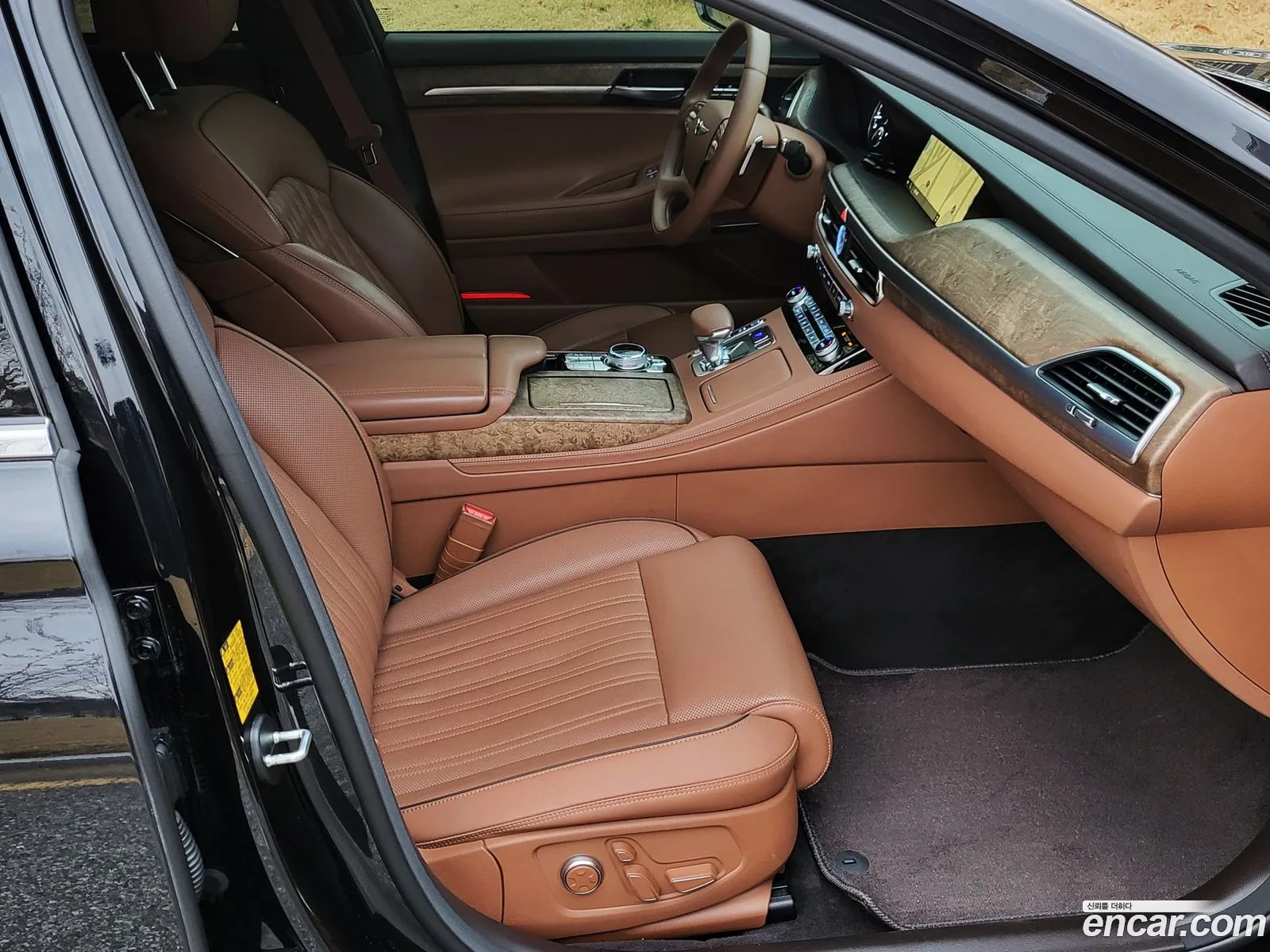 Genesis G90 2020 — 2