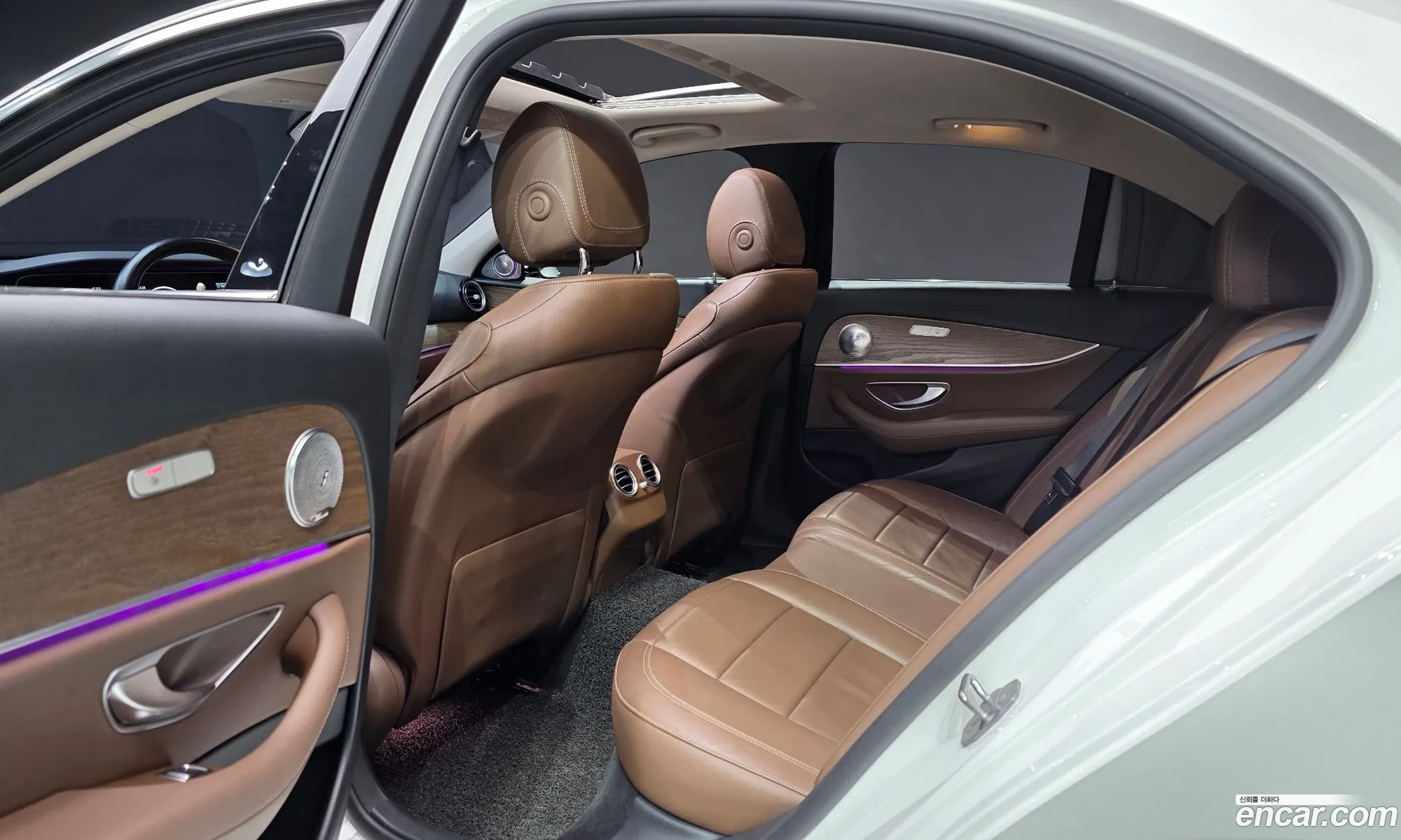 Mercedes-Benz E-Class W213 2018 WDDZF4JB7JA343077 — 13