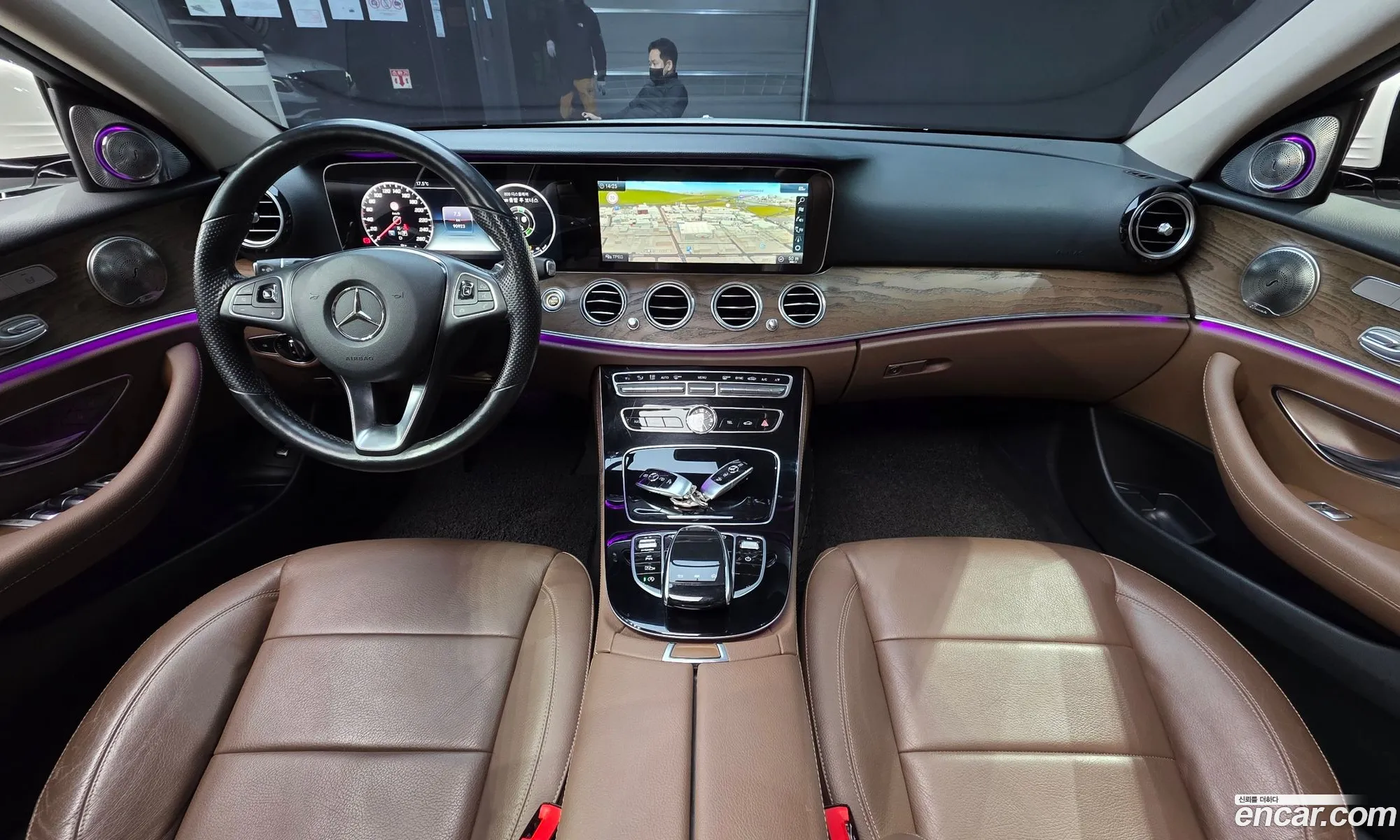 Mercedes-Benz E-Class W213 2018 WDDZF4JB7JA343077 — 16