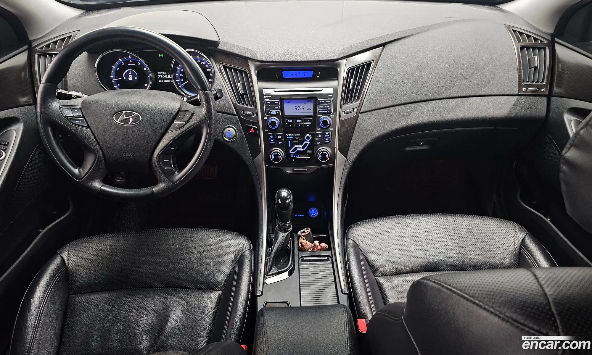 Hyundai YF Sonata 2012 — 13