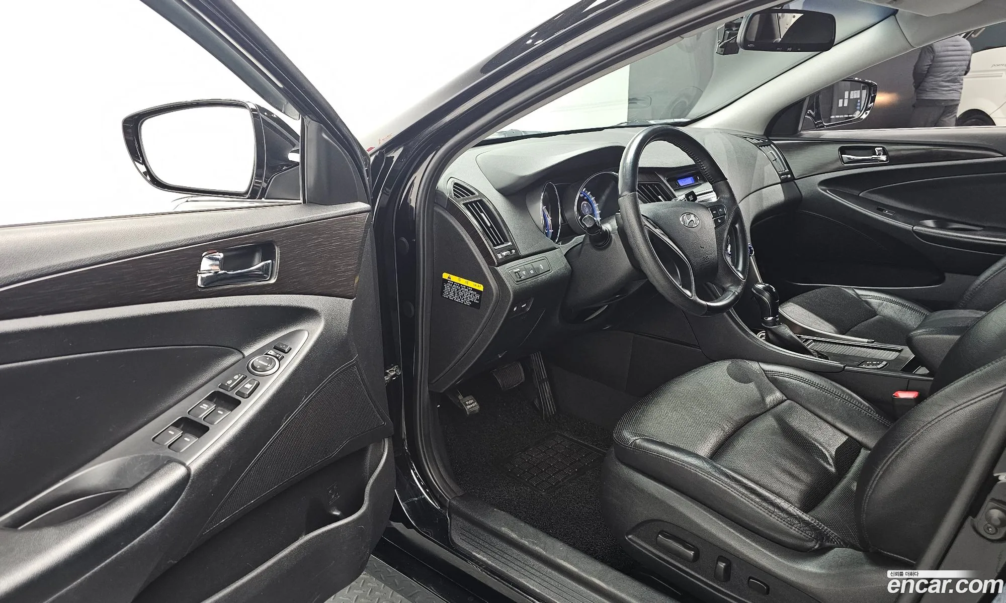 Hyundai YF Sonata 2012 — 2
