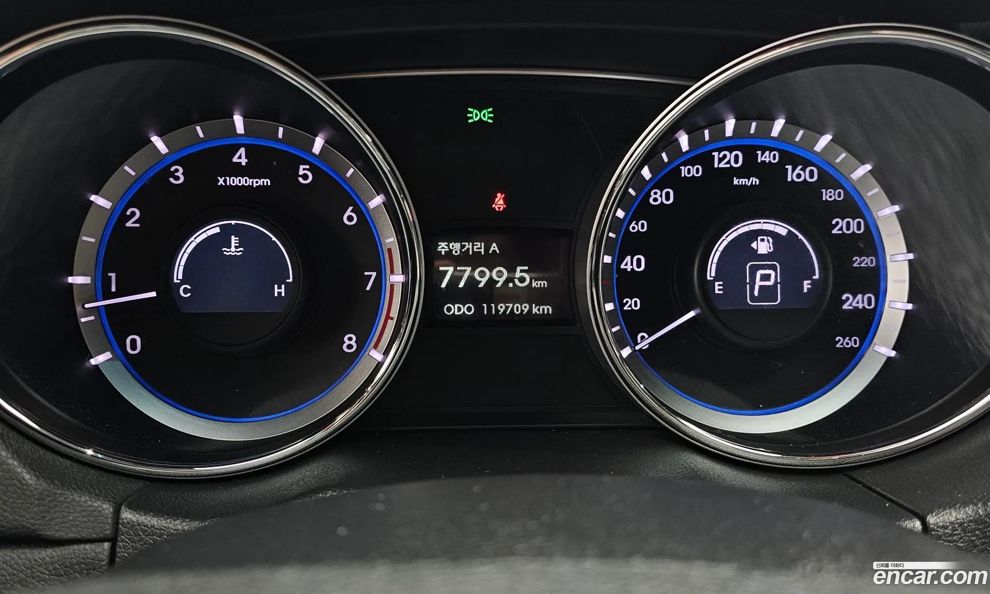 Hyundai YF Sonata 2012 — 14