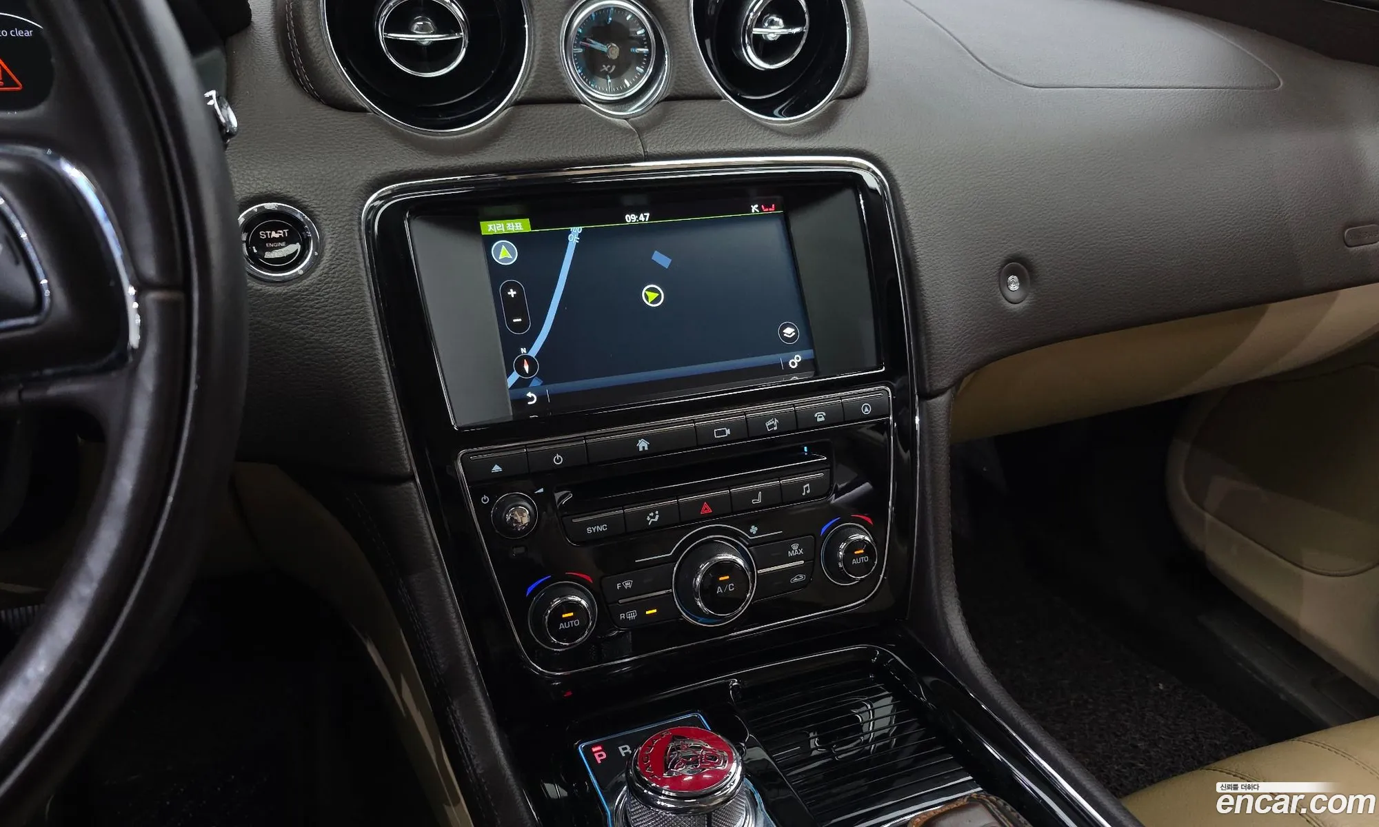Jaguar XJ 2016 SAJAA10S9GPW01628 — 17