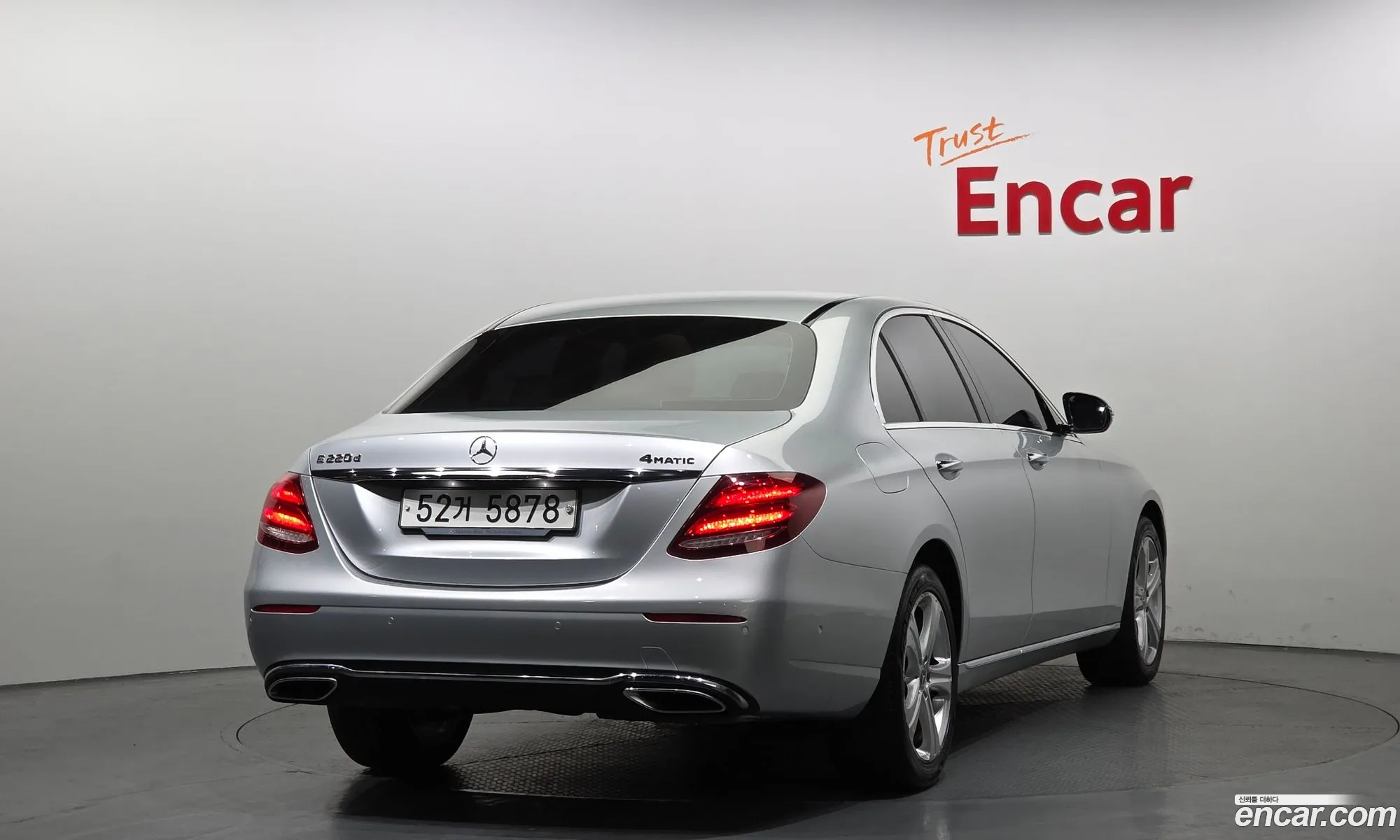 Mercedes-Benz E-Class W213 2018 WDDZF0FB1JA456220 — 15