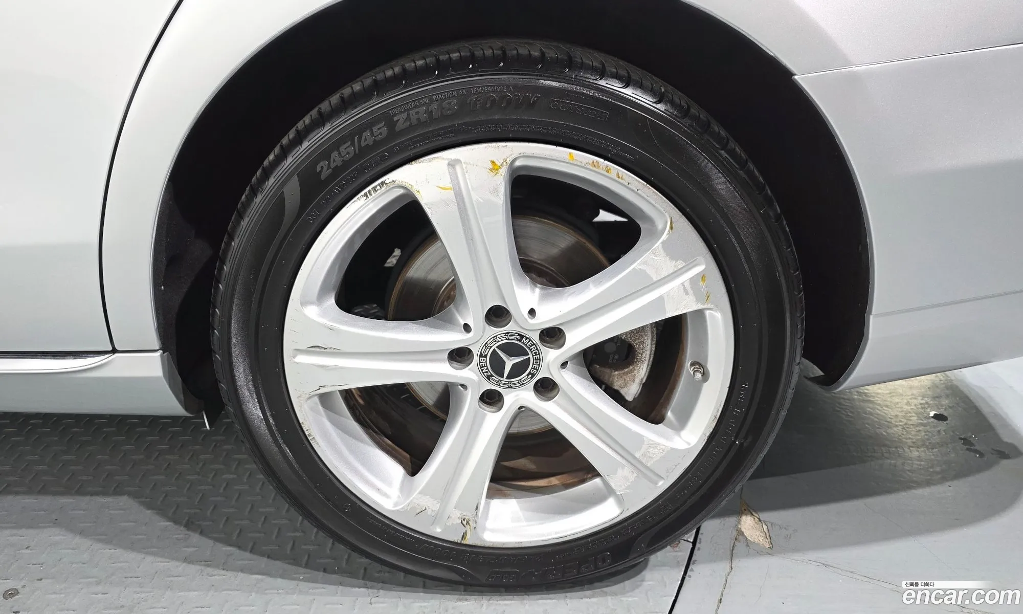 Mercedes-Benz E-Class W213 2018 WDDZF0FB1JA456220 — 9