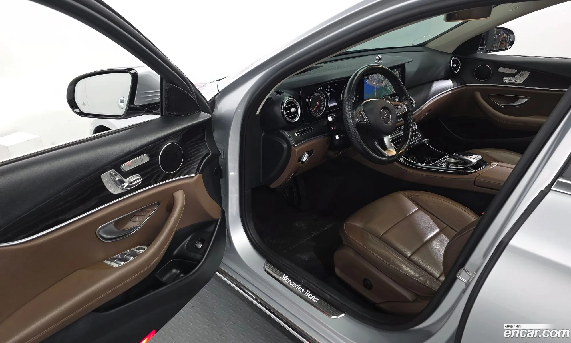 Mercedes-Benz E-Class W213 2018 WDDZF0FB1JA456220 — 19