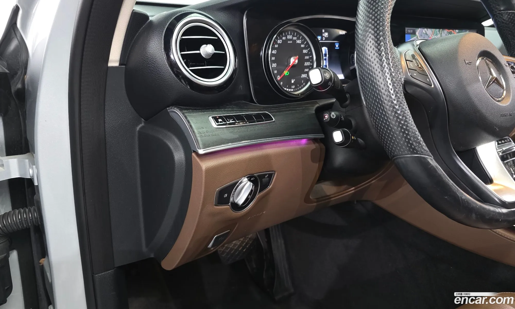 Mercedes-Benz E-Class W213 2018 WDDZF0FB1JA456220 — 12