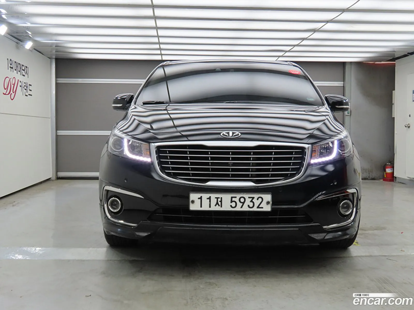 Kia Carnival 2015 — 3