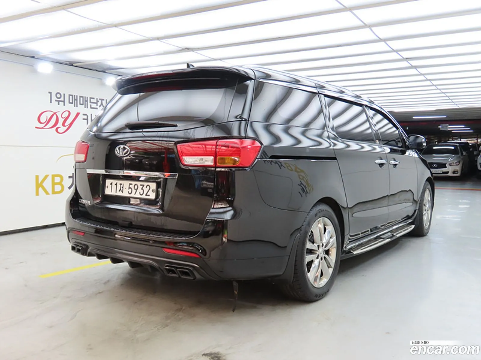Kia Carnival 2015 — 15
