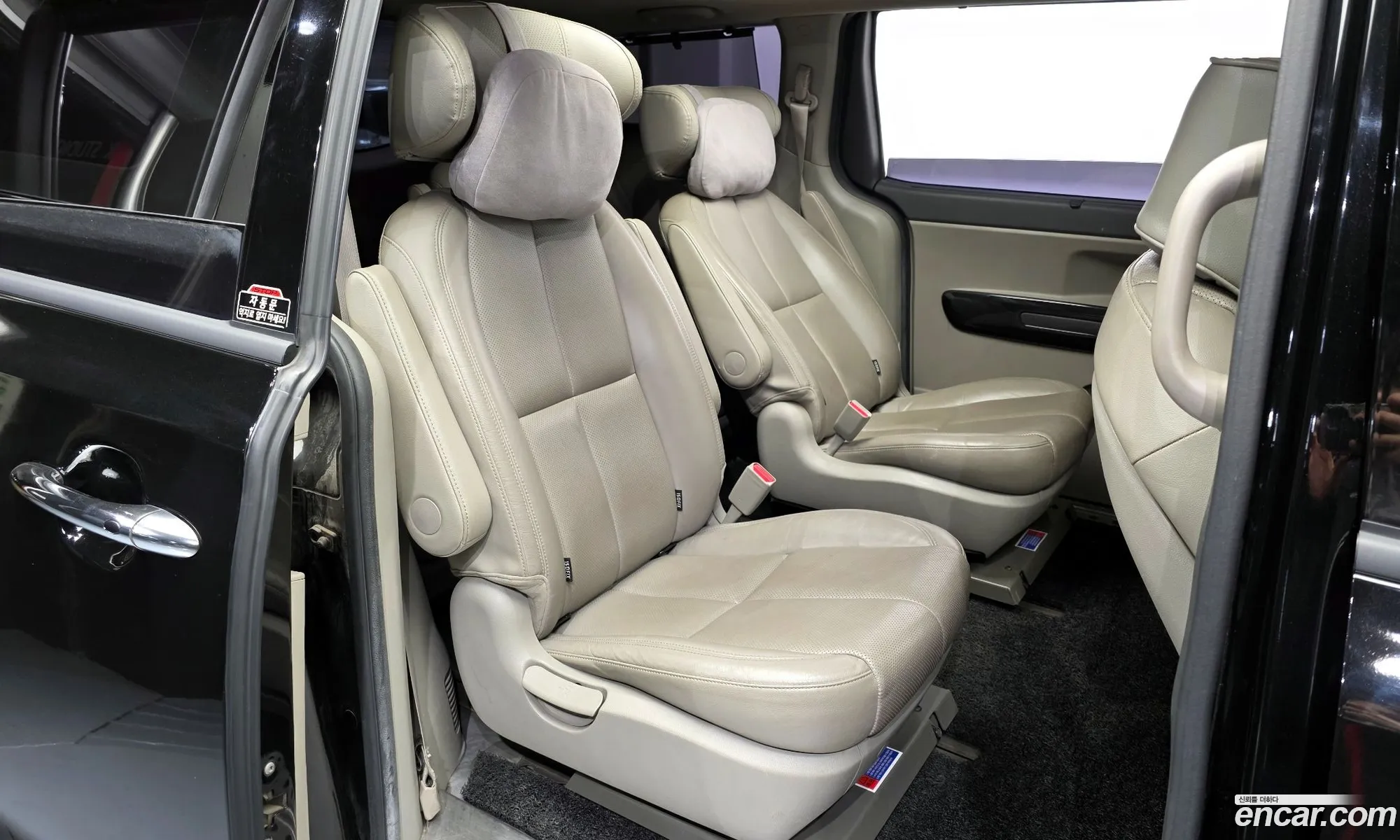 Kia Carnival 2015 — 9