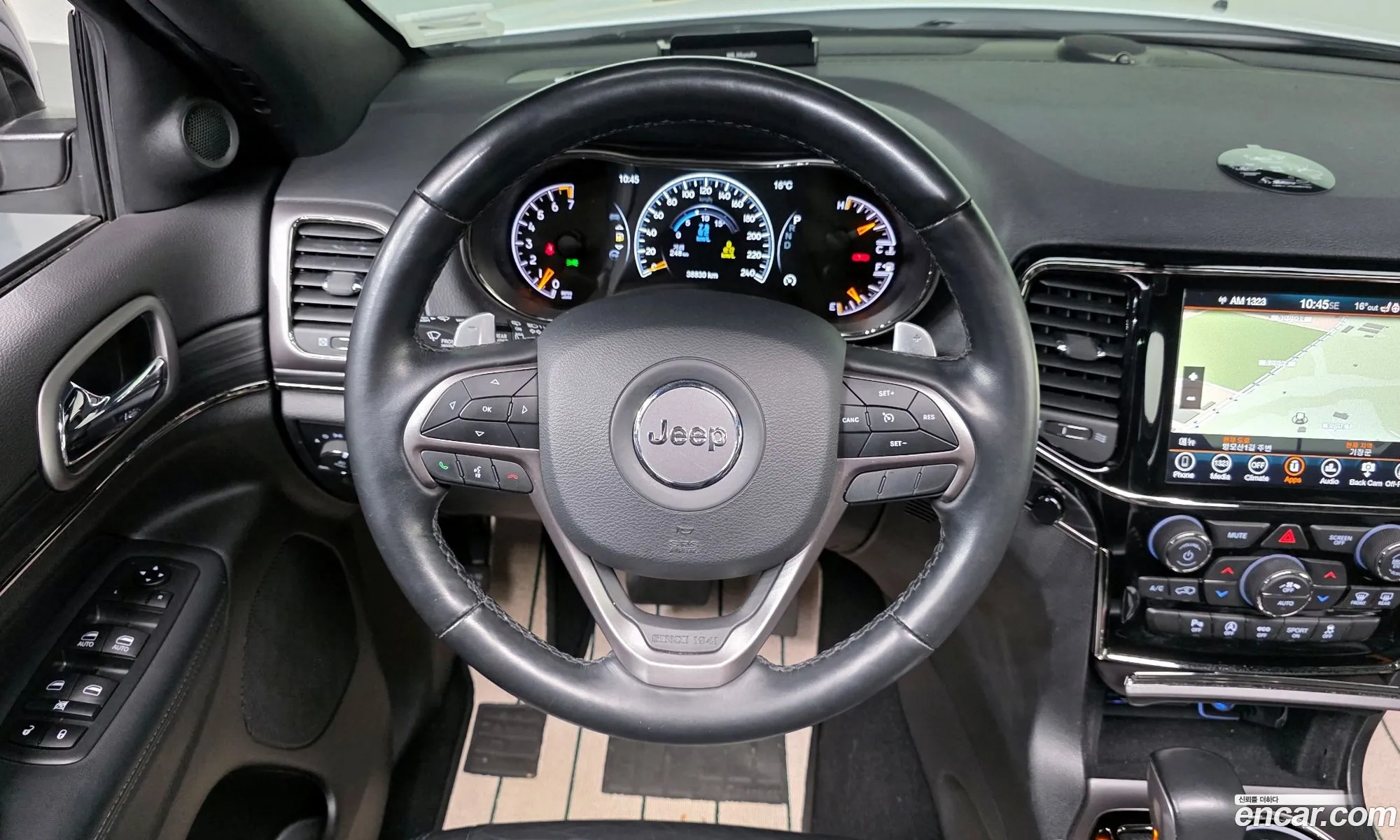 Jeep Grand Cherokee 2020 — 3