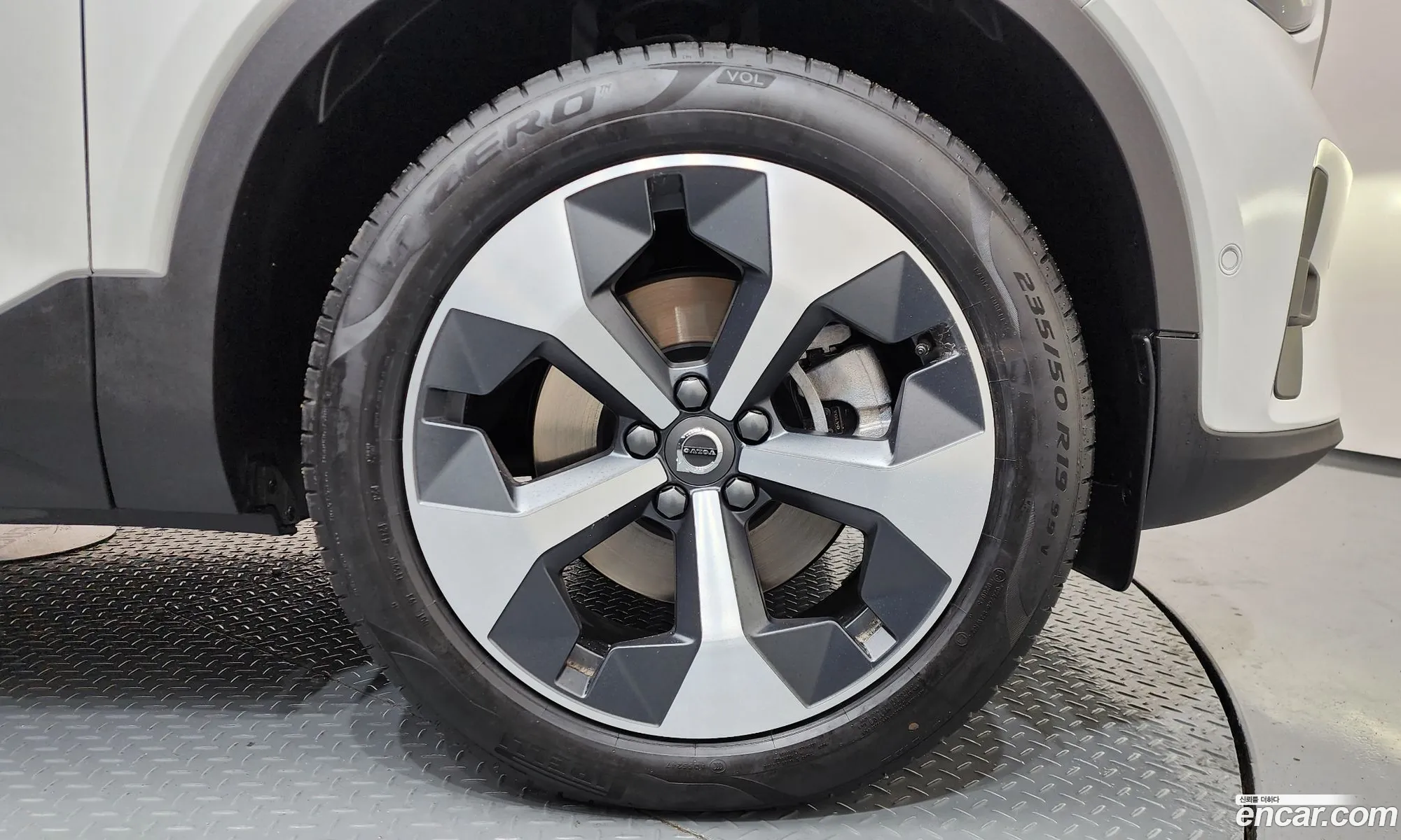 Volvo XC40 2025 YV1XZK924S2552350 — 15