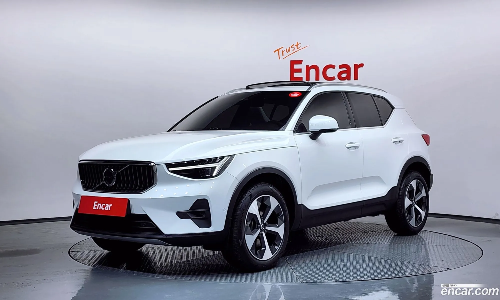 Volvo XC40 2025 YV1XZK924S2552350 — 17