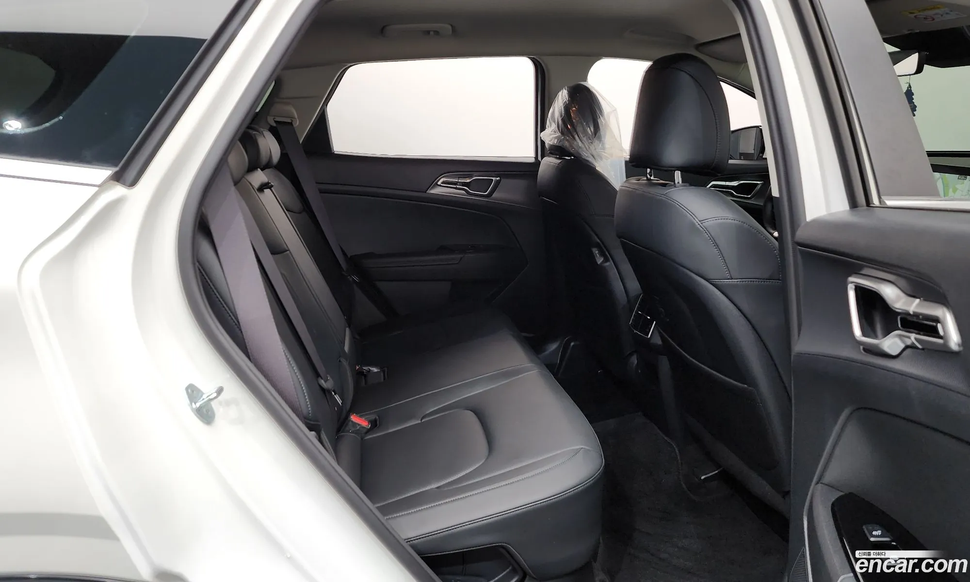 Kia Sportage Hybrid 2023 — 18
