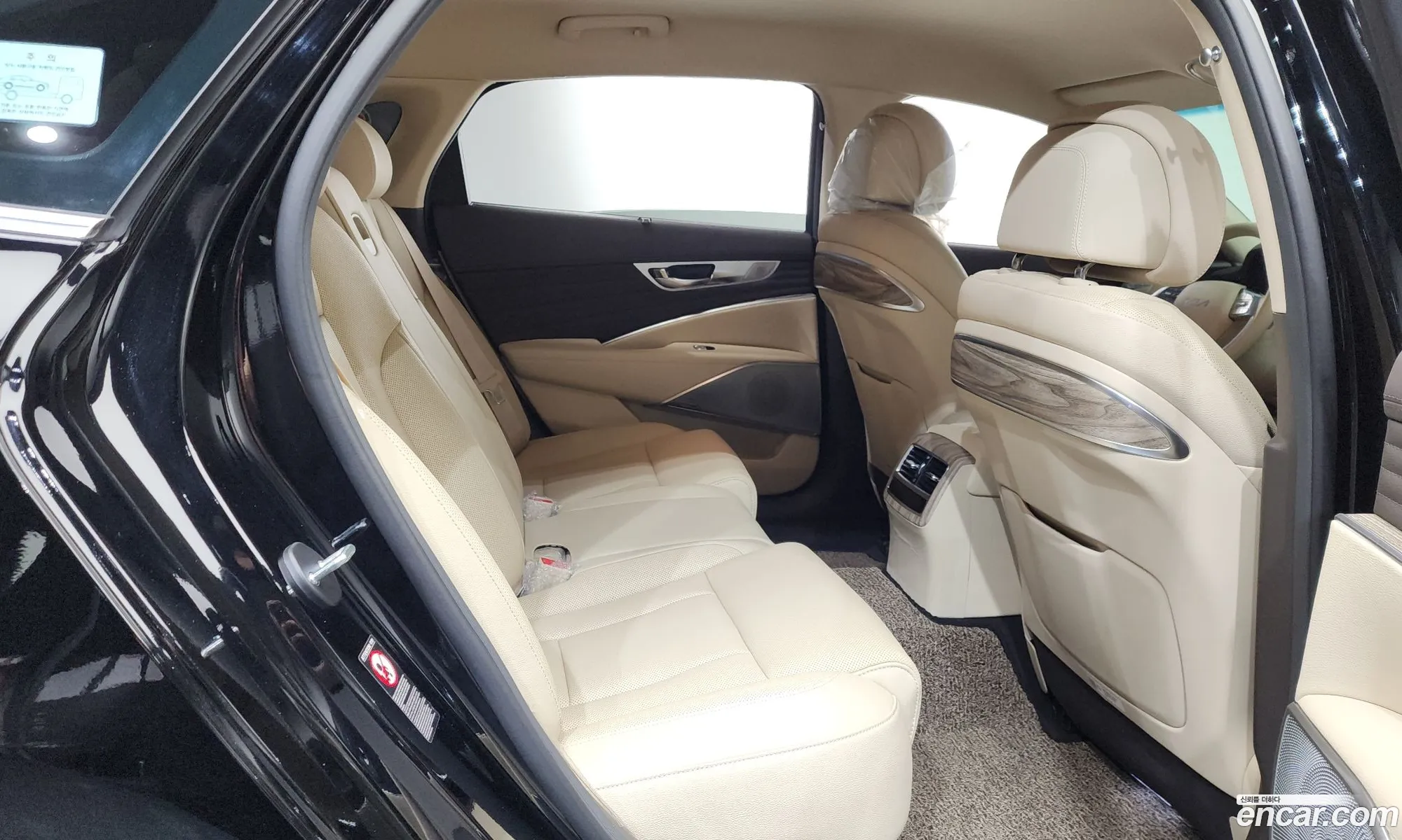 Kia K9 2024 — 8