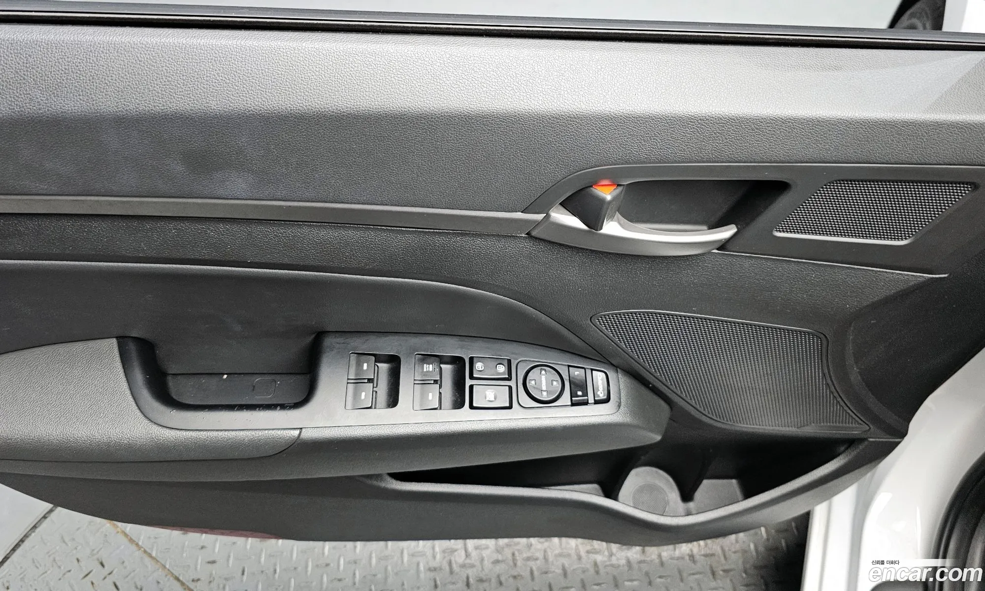 Hyundai Elantra AD 2016 — 4