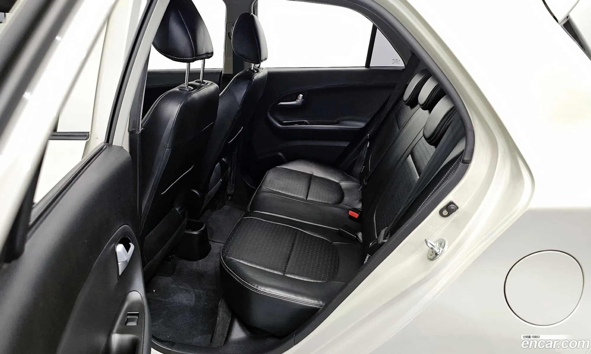 Kia Morning 2015 — 17