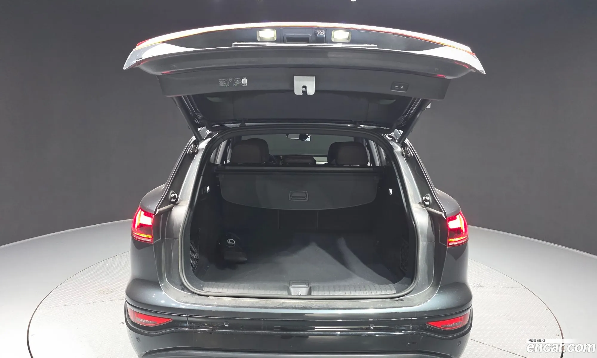 Audi Q6 e-tron 2025 — 9