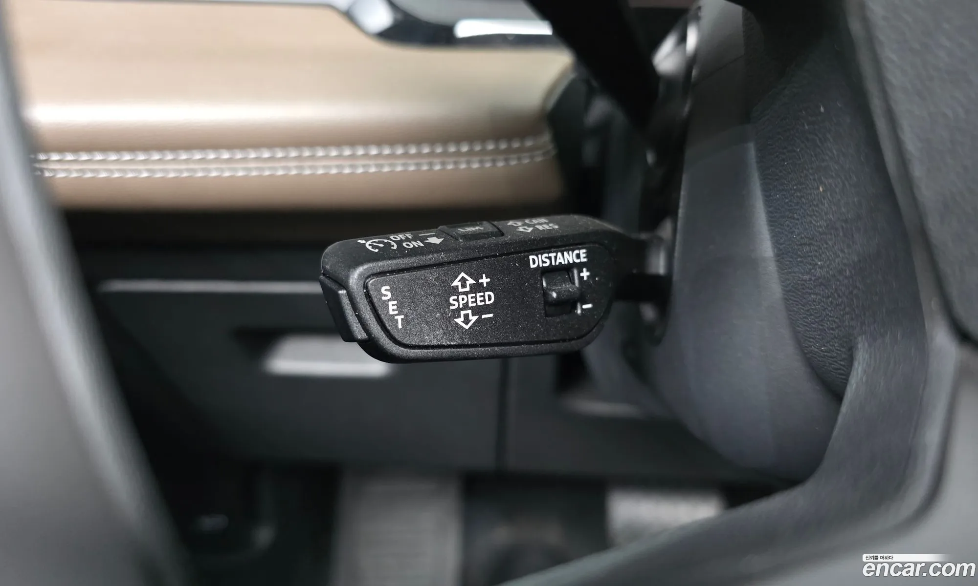 Audi Q6 e-tron 2025 — 18