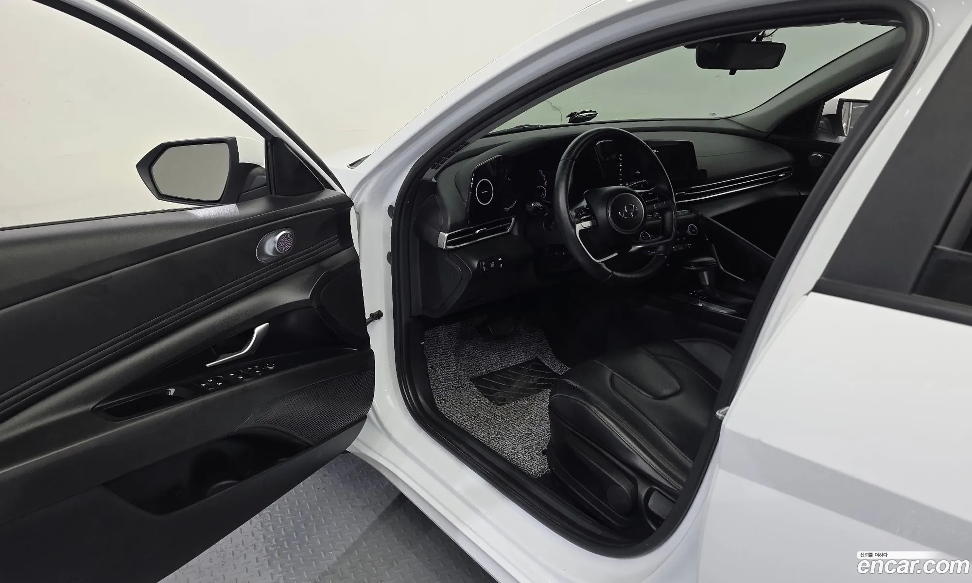 Hyundai Elantra Hybrid 2022 — 20