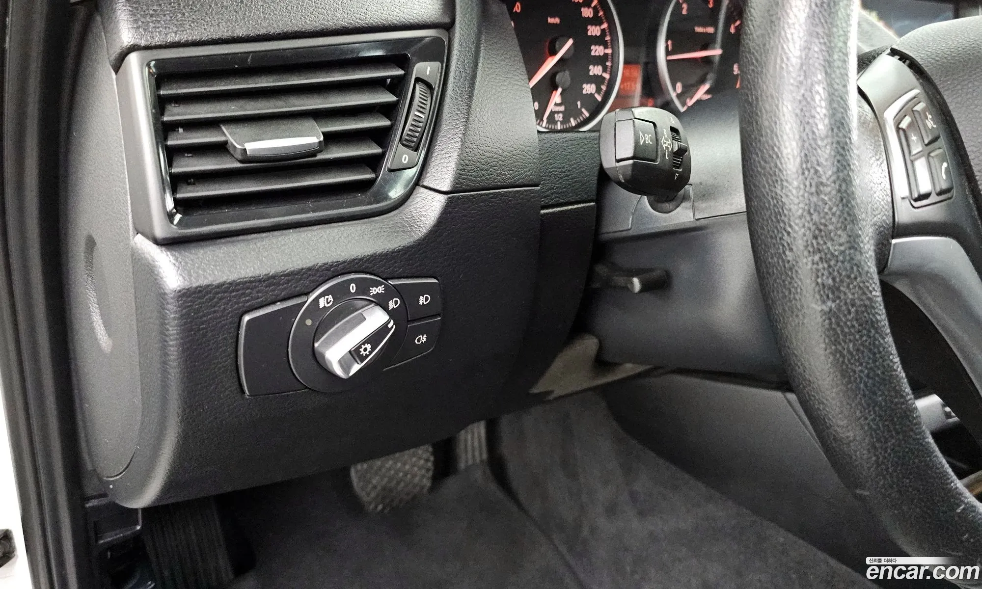 BMW X1 2015 WBAVP9105FVV50033 — 20