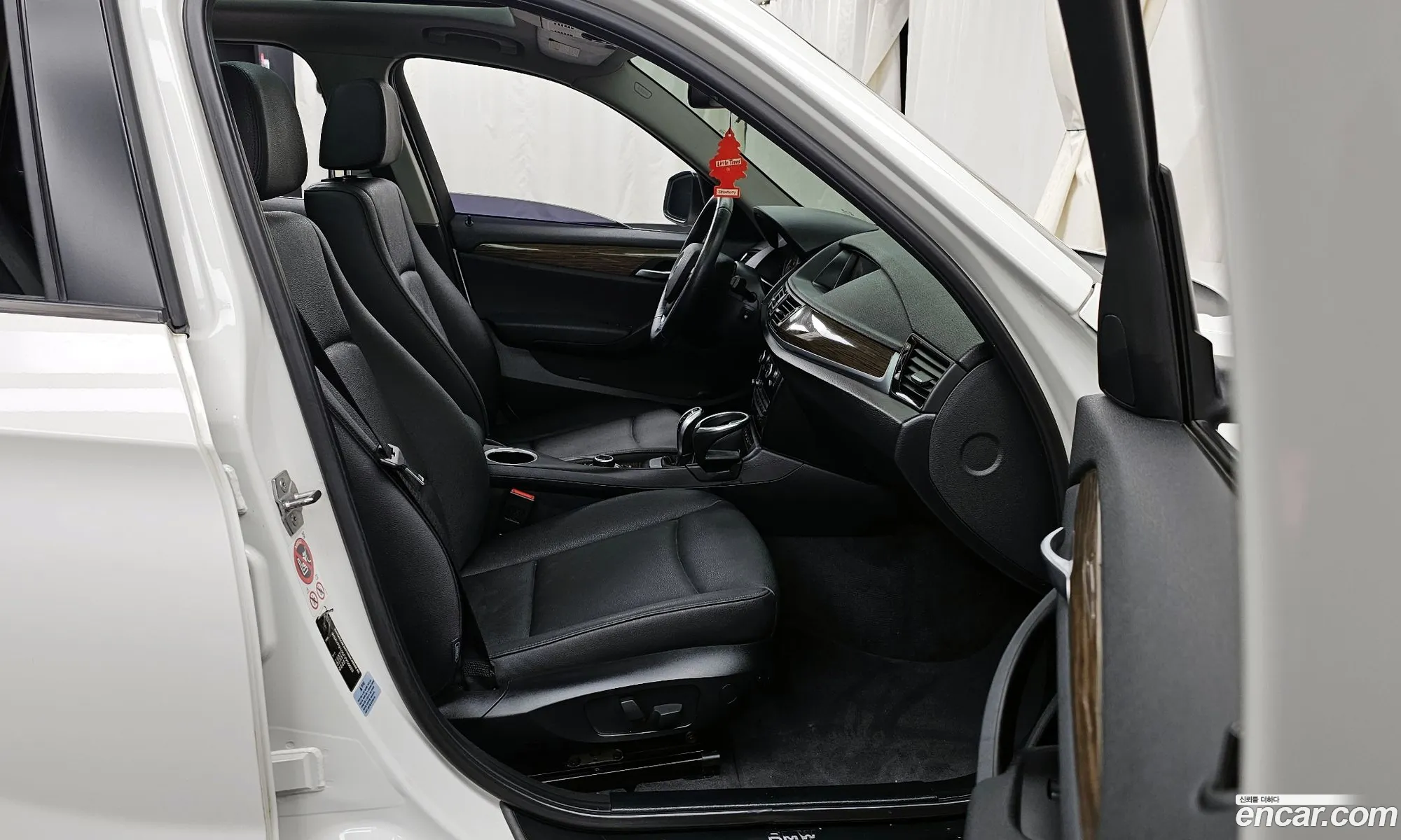 BMW X1 2015 WBAVP9105FVV50033 — 16