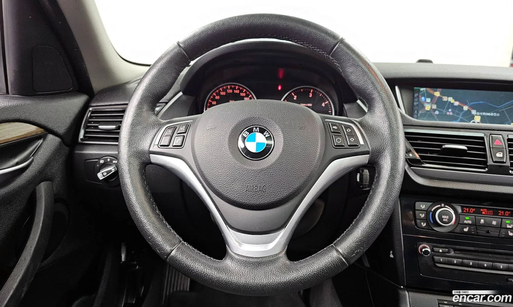 BMW X1 2015 WBAVP9105FVV50033 — 17