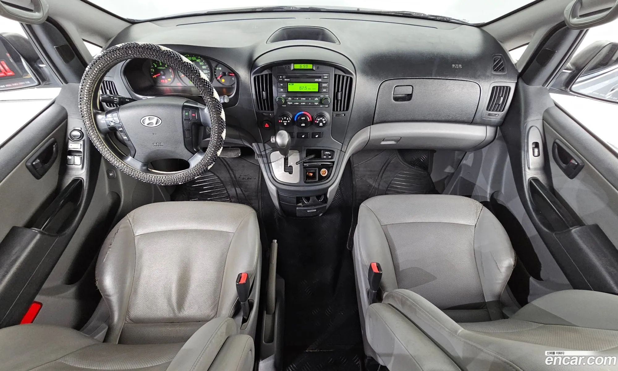 Hyundai Grand Starex 2015 — 16