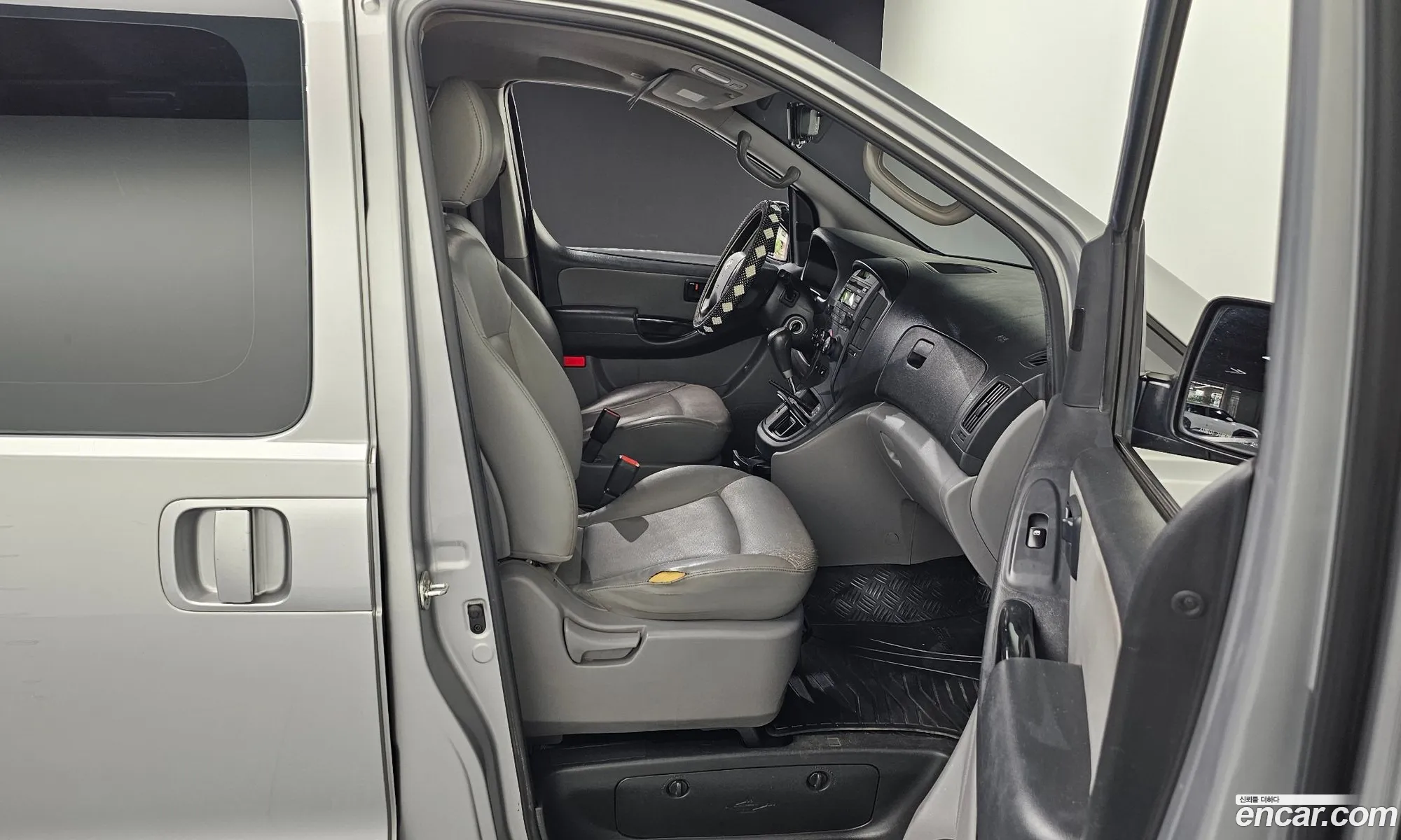 Hyundai Grand Starex 2015 — 15