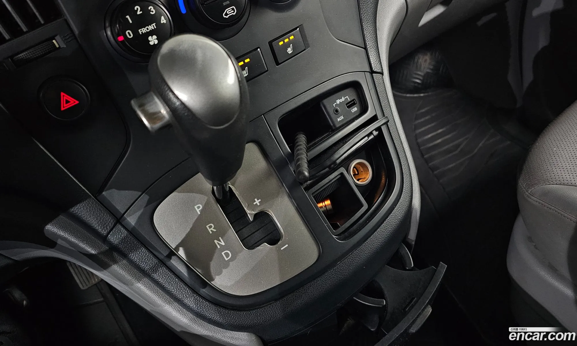 Hyundai Grand Starex 2015 — 17