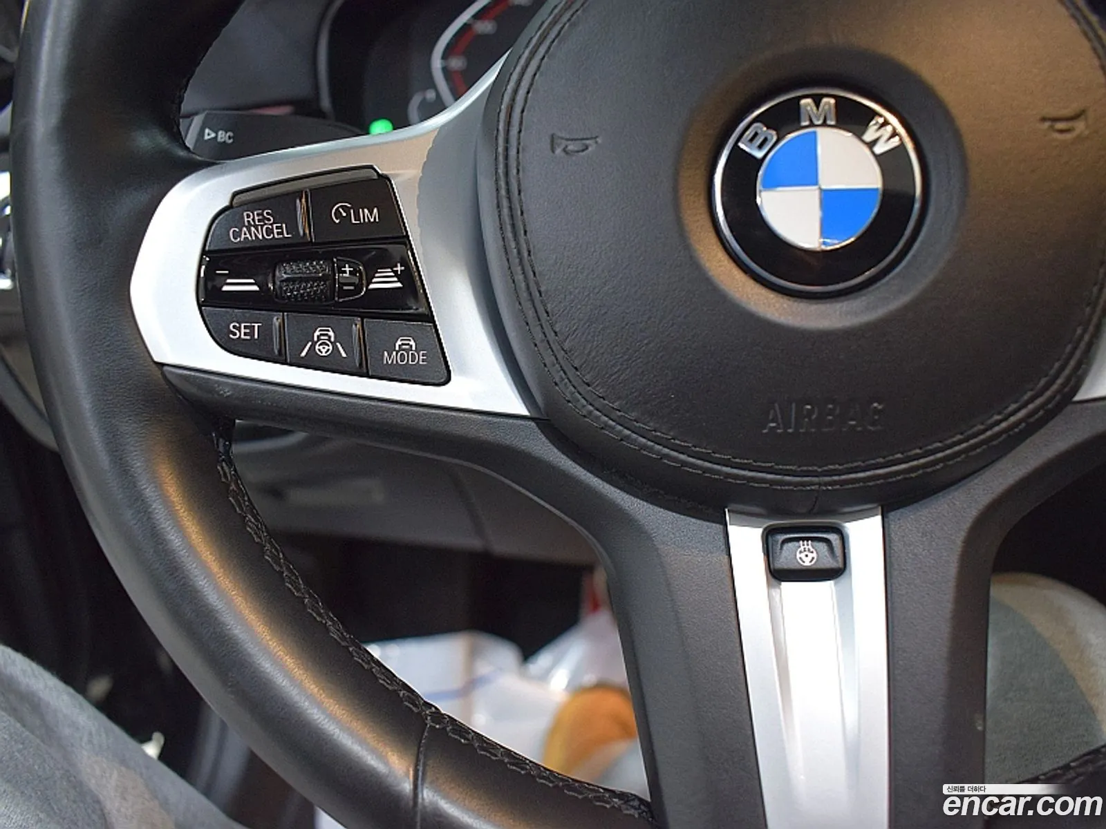 BMW 5 Series 2020 — 10