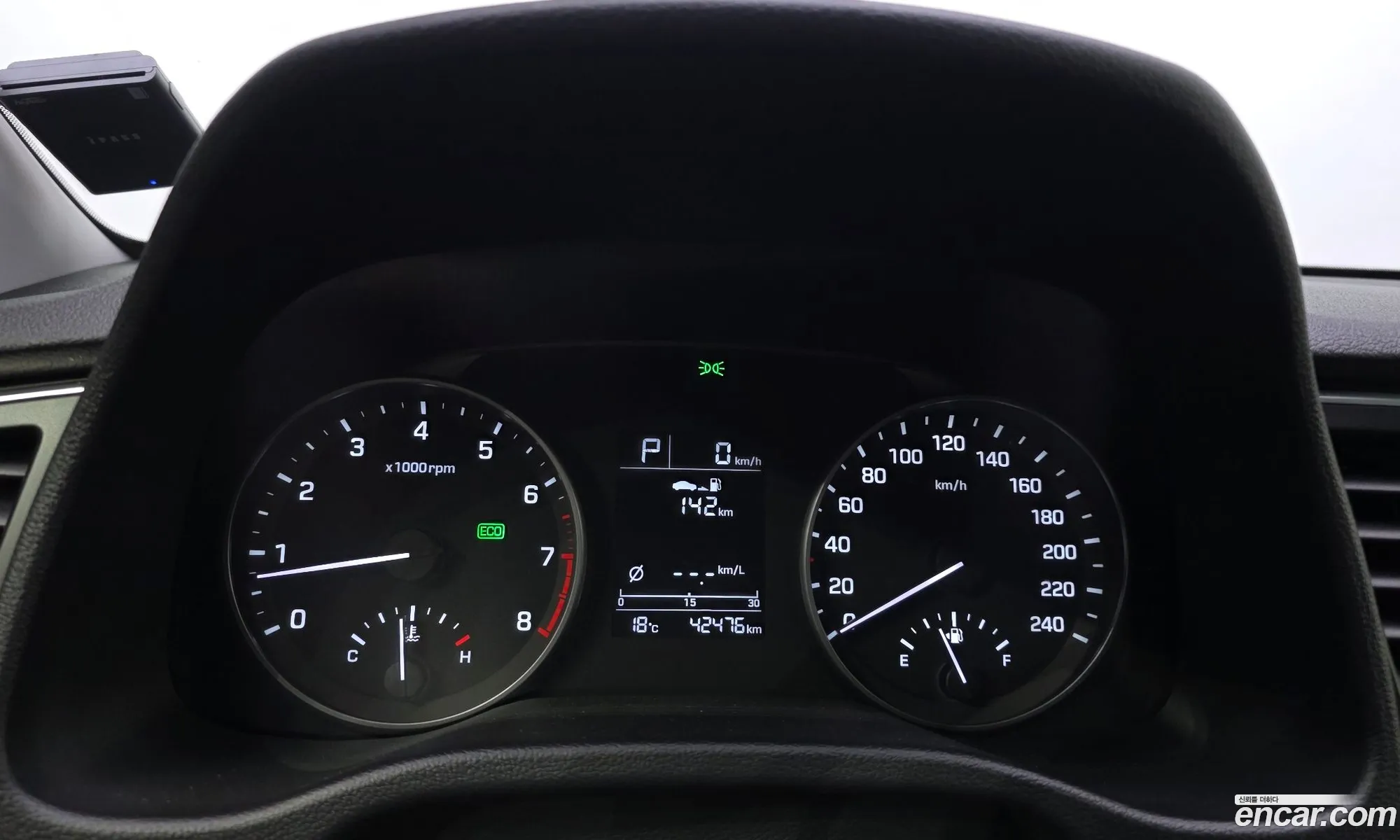 Hyundai Elantra AD 2016 — 13