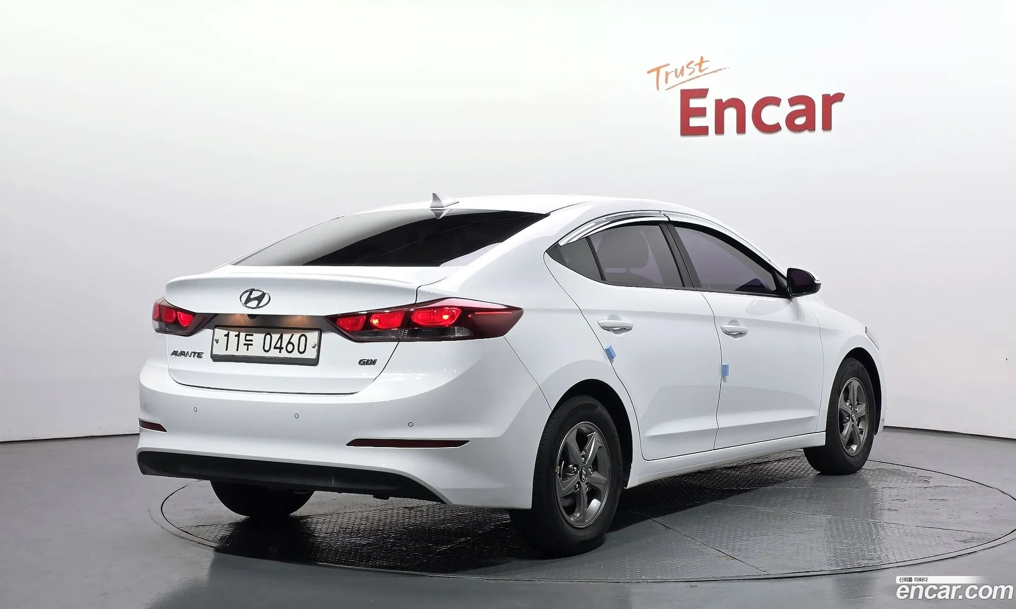Hyundai Elantra AD 2016 — 12