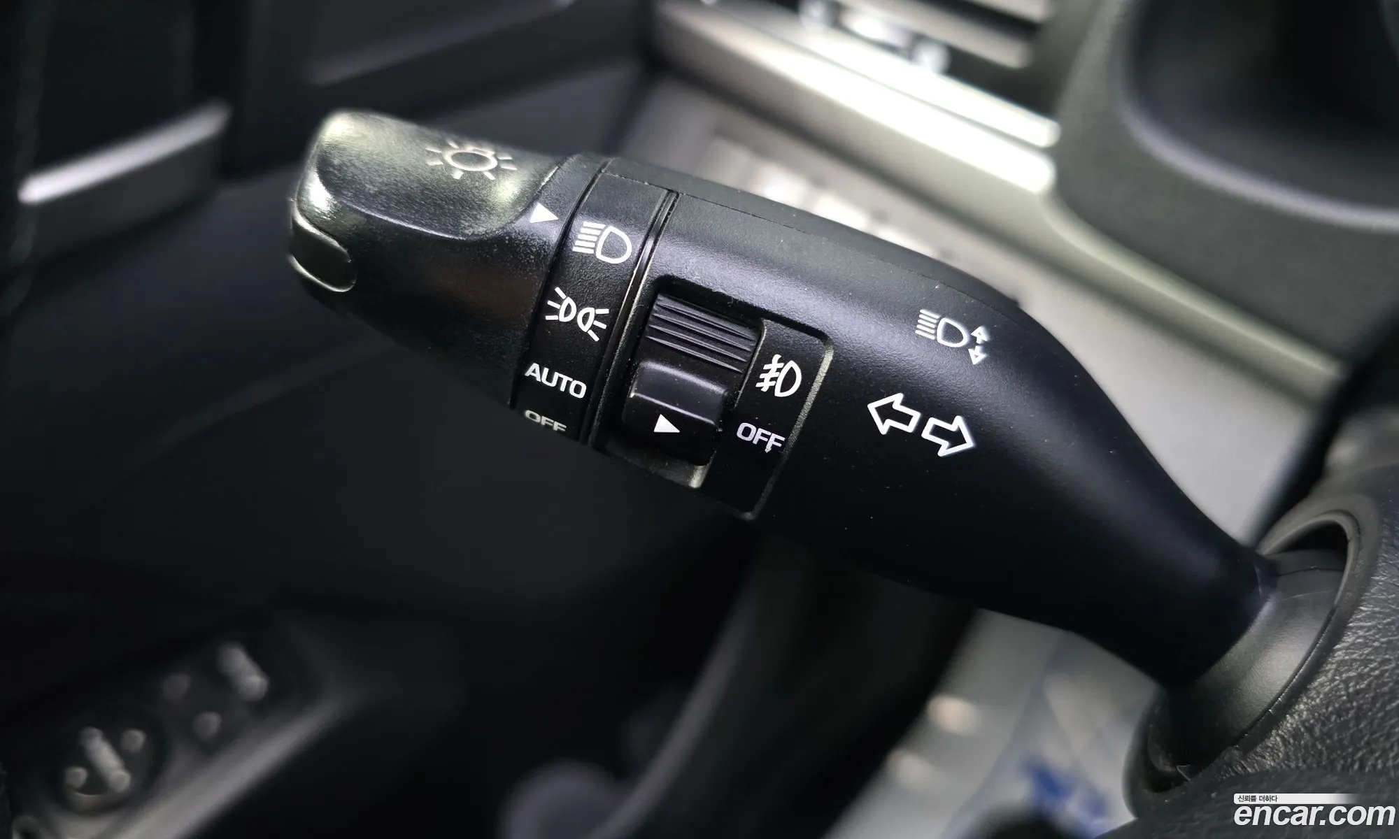 Hyundai Elantra AD 2016 — 5